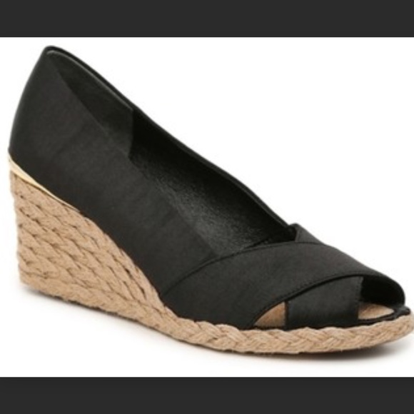 NWT Adrienne Vittadini Bailee Wedge - Picture 2 of 7